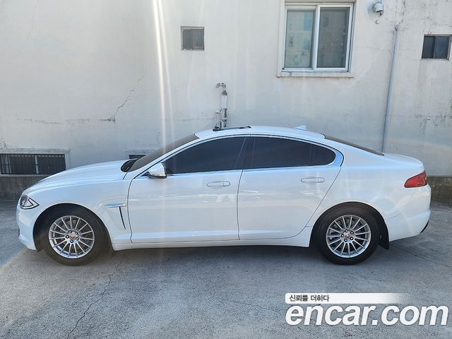 Jaguar XF 2.0 Luxury X250 2014 — фото 3