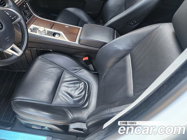 Jaguar XF 2.0 Luxury X250 2014 — фото 19