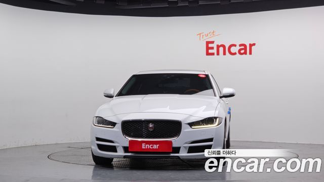 Jaguar XE 20d Portfolio 2017 — фото 3