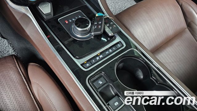 Jaguar XE 20d Portfolio 2017 — фото 9
