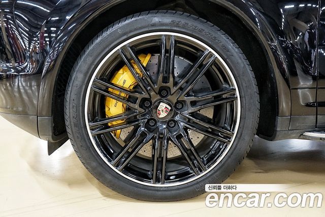 Porsche Cayenne 4.8 Turbo S 958 2014 — фото 5
