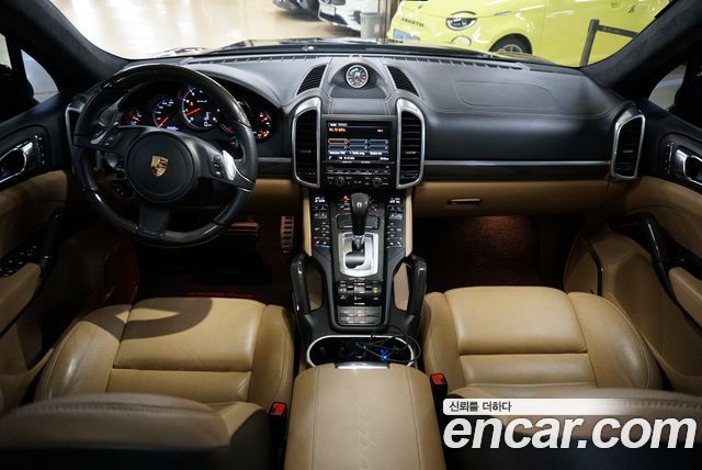Porsche Cayenne 4.8 Turbo S 958 2014 — фото 7