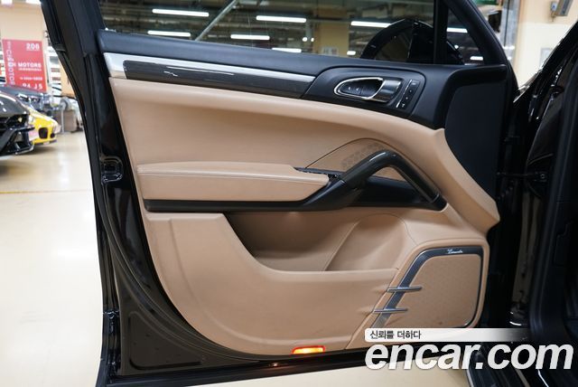 Porsche Cayenne 4.8 Turbo S 958 2014 — фото 15