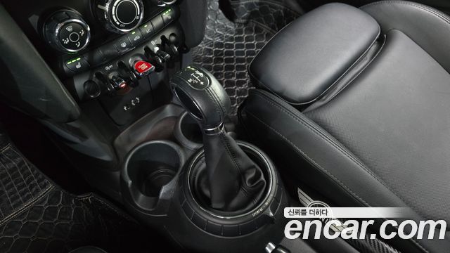 MINI Cooper Standard Third Generation 2015 — фото 9