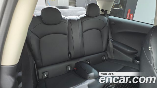 MINI Cooper Standard Third Generation 2015 — фото 12