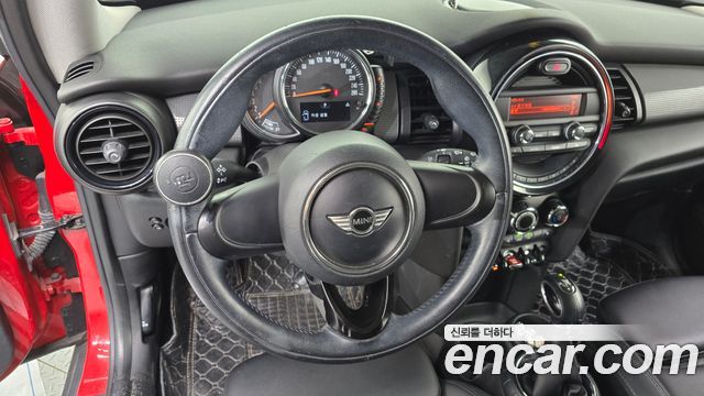 MINI Cooper Standard Third Generation 2015 — фото 13