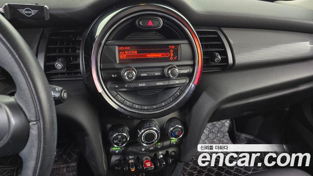 MINI Cooper Standard Third Generation 2015 — фото 14