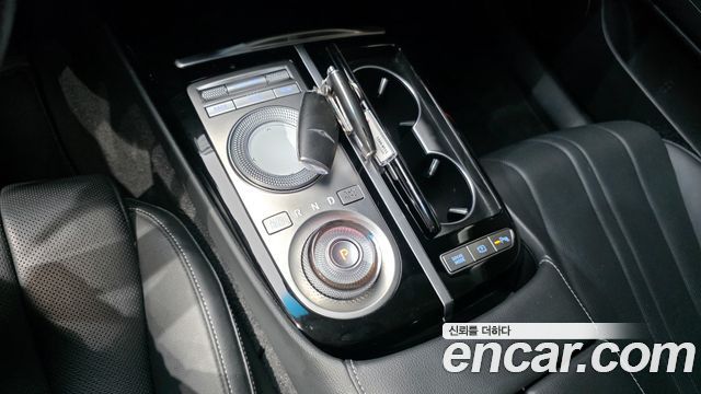 Genesis G80 (RG3) Gasoline 2.5 Turbo AWD 2022 — фото 9