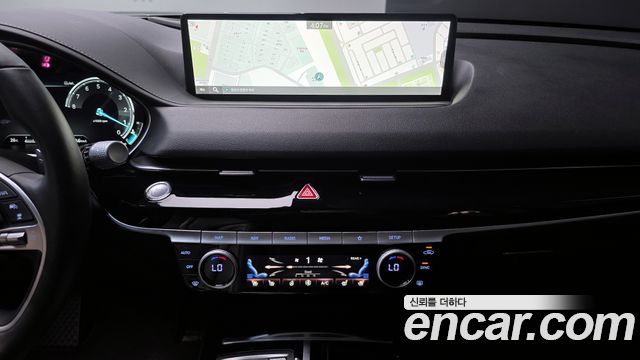 Genesis G80 (RG3) Gasoline 2.5 Turbo AWD 2022 — фото 17