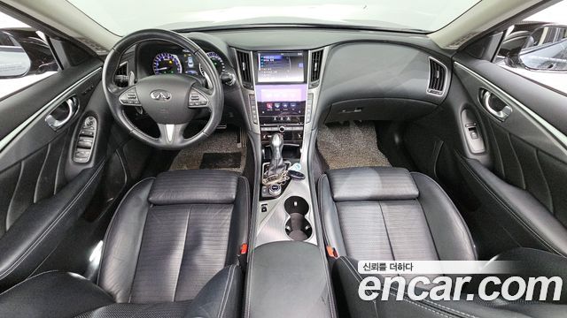 Infiniti Q50 3.5 Hybrid Essence 2016 — фото 7