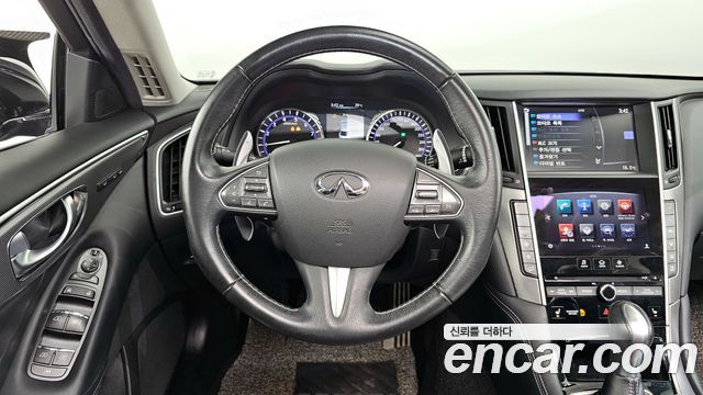 Infiniti Q50 3.5 Hybrid Essence 2016 — фото 13