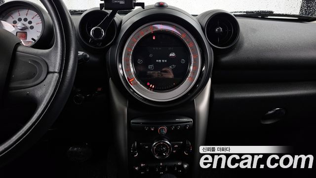 MINI Cooper D Countryman SE 1st 2013 — фото 16