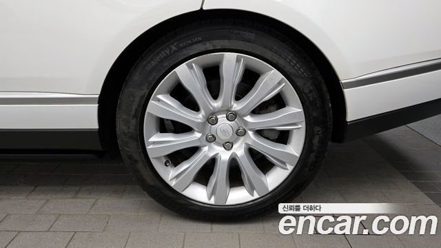 Land Rover Range Rover (IV) 5.0 SC Vogue SE 2014 — фото 5