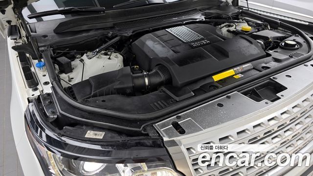 Land Rover Range Rover (IV) 5.0 SC Vogue SE 2014 — фото 6