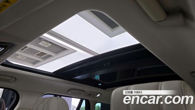 Land Rover Range Rover (IV) 5.0 SC Vogue SE 2014 — фото 18