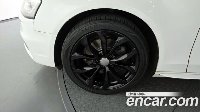 Audi A4 35 TDI Quattro Dynamic B8 2015 — фото 5