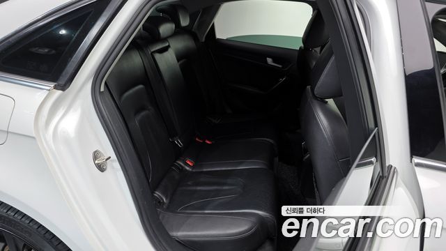 Audi A4 35 TDI Quattro Dynamic B8 2015 — фото 12