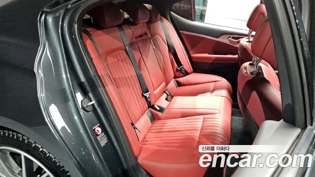 Genesis G70 3.3T Sport Advanced 2018 — фото 11