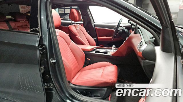 Genesis G70 3.3T Sport Advanced 2018 — фото 12