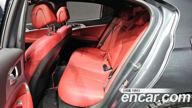 Genesis G70 3.3T Sport Advanced 2018 — фото 26