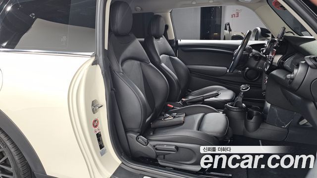 MINI Cooper Standard Third Generation 2016 — фото 10