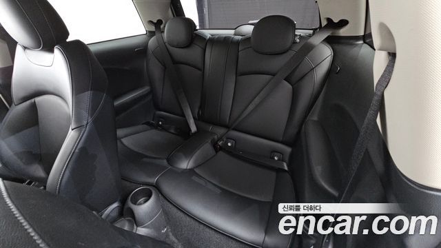 MINI Cooper Standard Third Generation 2016 — фото 12
