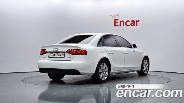 Audi A4 2.0 TFSI B8 2011 — фото 2