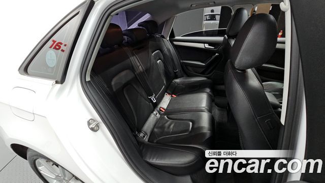 Audi A4 2.0 TFSI B8 2011 — фото 12
