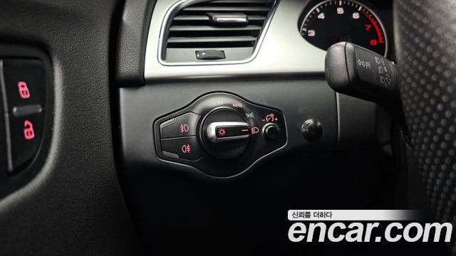 Audi A4 2.0 TFSI B8 2011 — фото 16