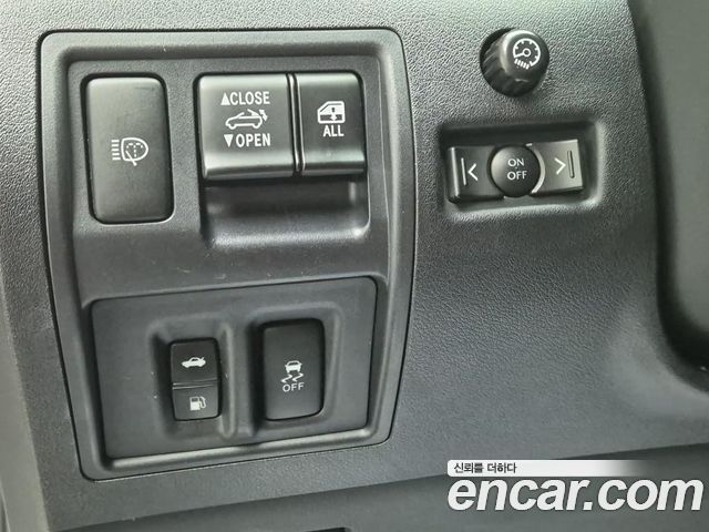 Lexus IS250 2.5 Convertible XE20 2013 — фото 20