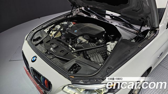 BMW 5 Series (F10) 528i xDrive M Aero Dynamic 2016 — фото 6