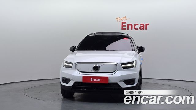 Volvo XC40 Recharge Twin Ultimate 2022 — фото 3