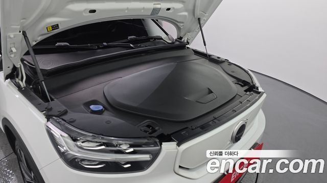 Volvo XC40 Recharge Twin Ultimate 2022 — фото 6