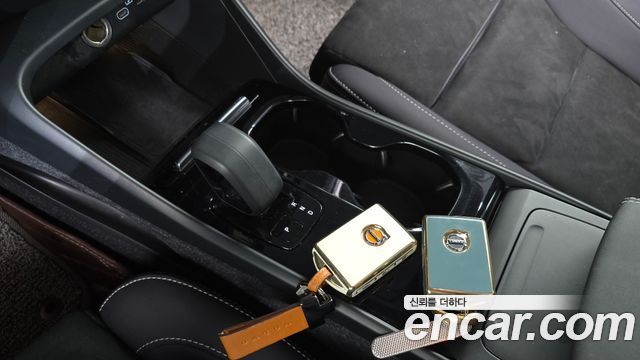 Volvo XC40 Recharge Twin Ultimate 2022 — фото 9