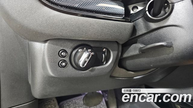 MINI Cooper D Clubman High 2nd 2018 — фото 15
