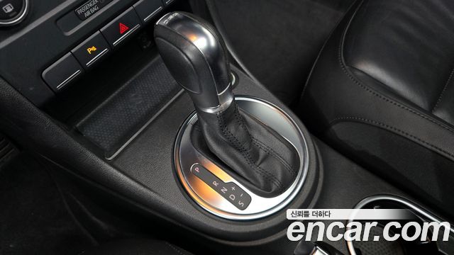 Volkswagen Beetle 2.0 TDI 3rd 2013 — фото 9