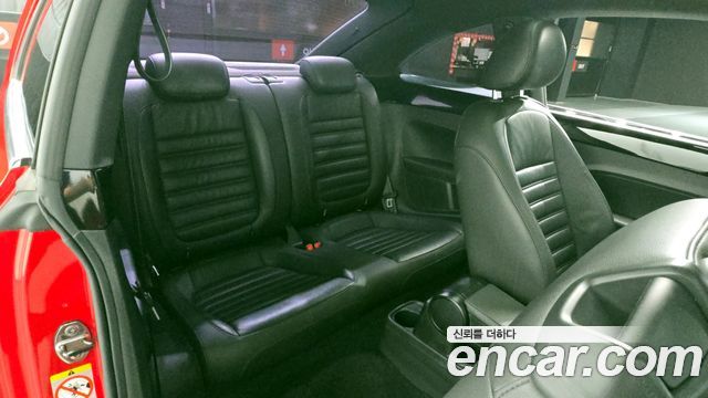 Volkswagen Beetle 2.0 TDI 3rd 2013 — фото 12
