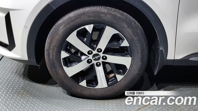 Kia Sorento (IV) Gasoline 2.5T 2WD Signature 2023 — фото 5