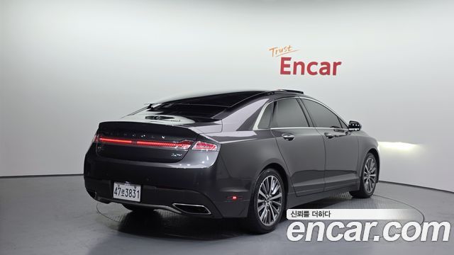 Lincoln MKZ Hybrid 2nd 2018 — фото 2