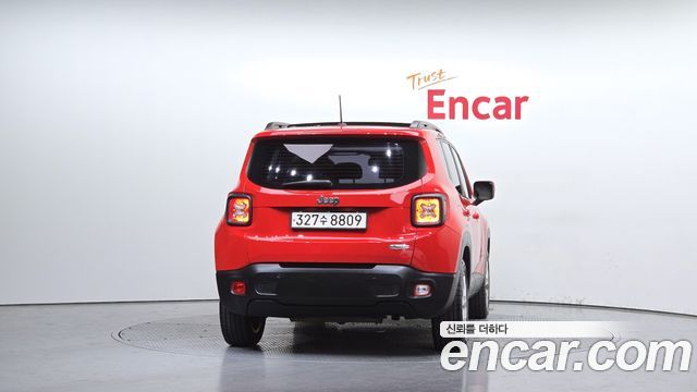 Jeep Renegade 2.4 Longitude 2017 — фото 4