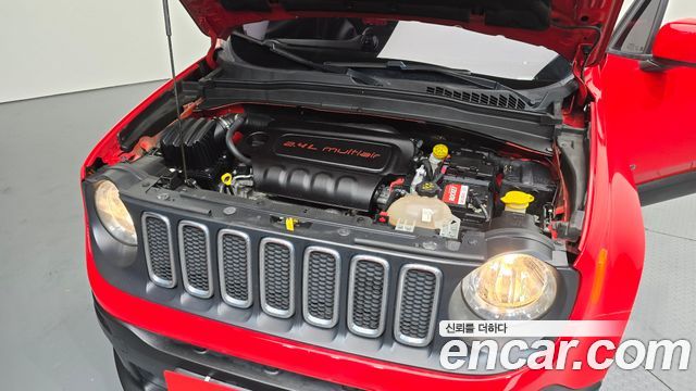 Jeep Renegade 2.4 Longitude 2017 — фото 6