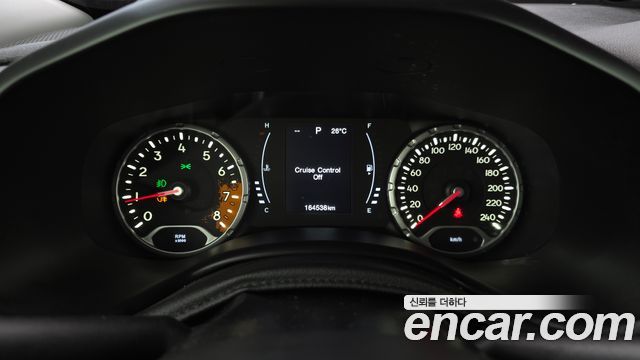 Jeep Renegade 2.4 Longitude 2017 — фото 8