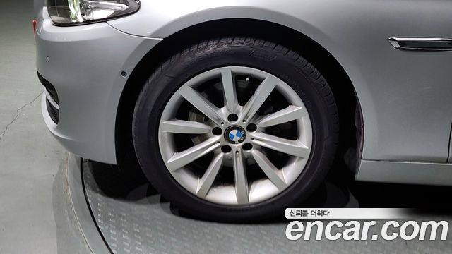 BMW 5 Series (F10) 528i xDrive 2015 — фото 5