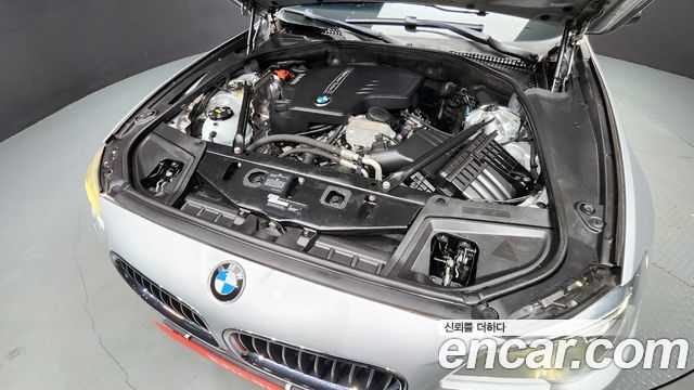 BMW 5 Series (F10) 528i xDrive 2015 — фото 6