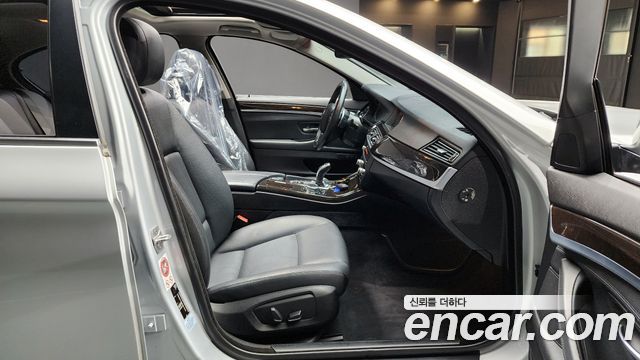BMW 5 Series (F10) 528i xDrive 2015 — фото 10