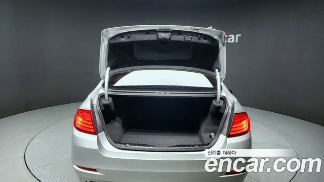 BMW 5 Series (F10) 528i xDrive 2015 — фото 20