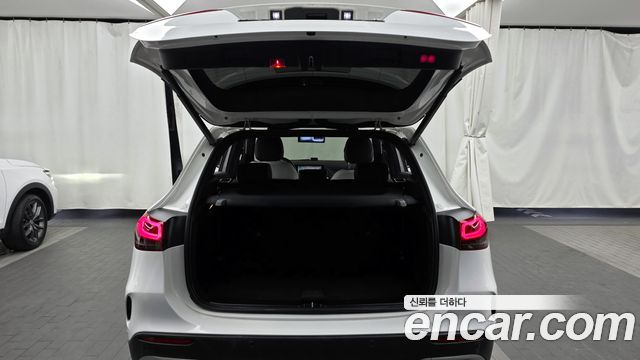 Mercedes-Benz GLA-Class (H247) GLA250 4MATIC 2020 — фото 20