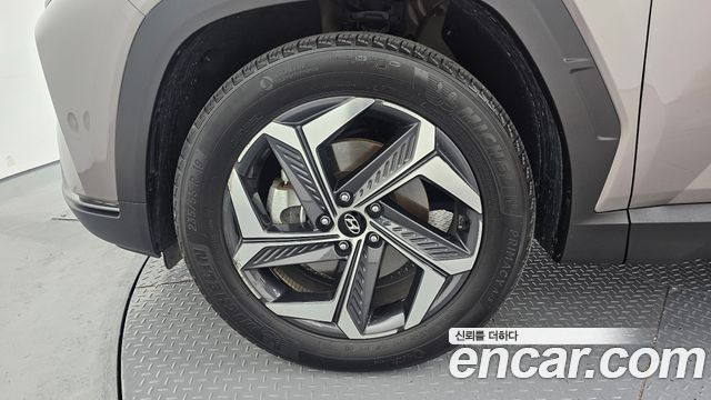 Hyundai Tucson (NX4) Gasoline 1.6 Turbo 2WD Inspiration 2023 — фото 5