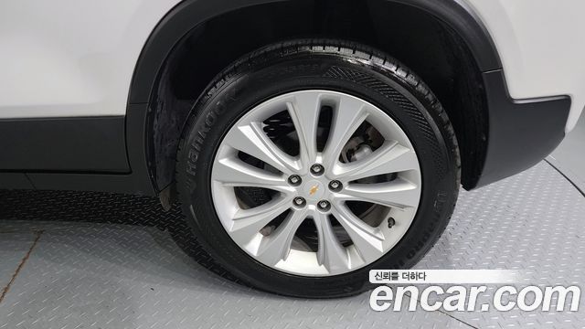 Chevrolet Trax 1.4 Premier 2018 — фото 5