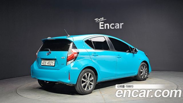 Toyota Prius C 1.5 2019 — фото 2